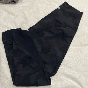 Lululemon 23” Wunder Under Scallop Leggings
